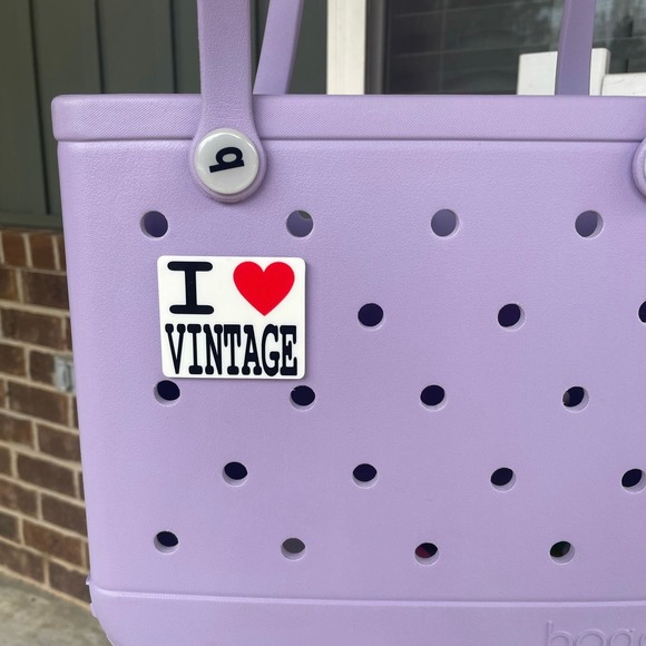 I Love Vintage Bogg Bag Charm, Bogg Bag Button, Bogg Bag Accessory - Picture 1 of 1